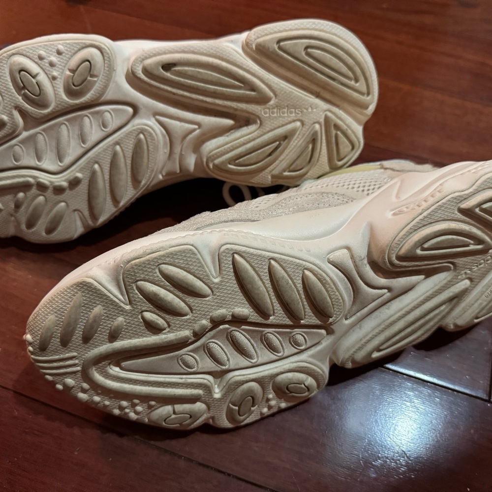 Adidas Ozweego - Picture 3 of 6